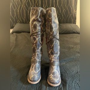 **SOLD** Freebird Blue Snake Coal